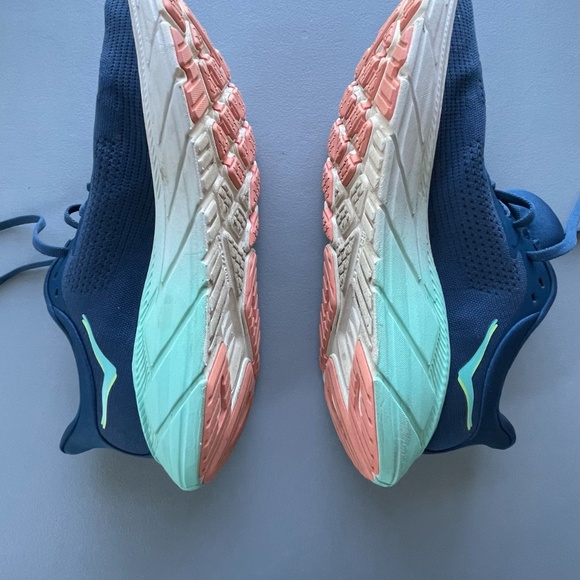 Hoka Arahi 7 Running Shoes - Picture 4 of 5